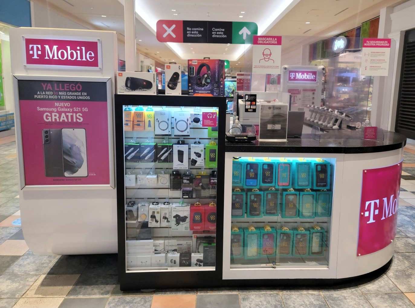 T-Mobile Store at 525 Ave FD Roosevelt #46, San Juan, PR | T-Mobile