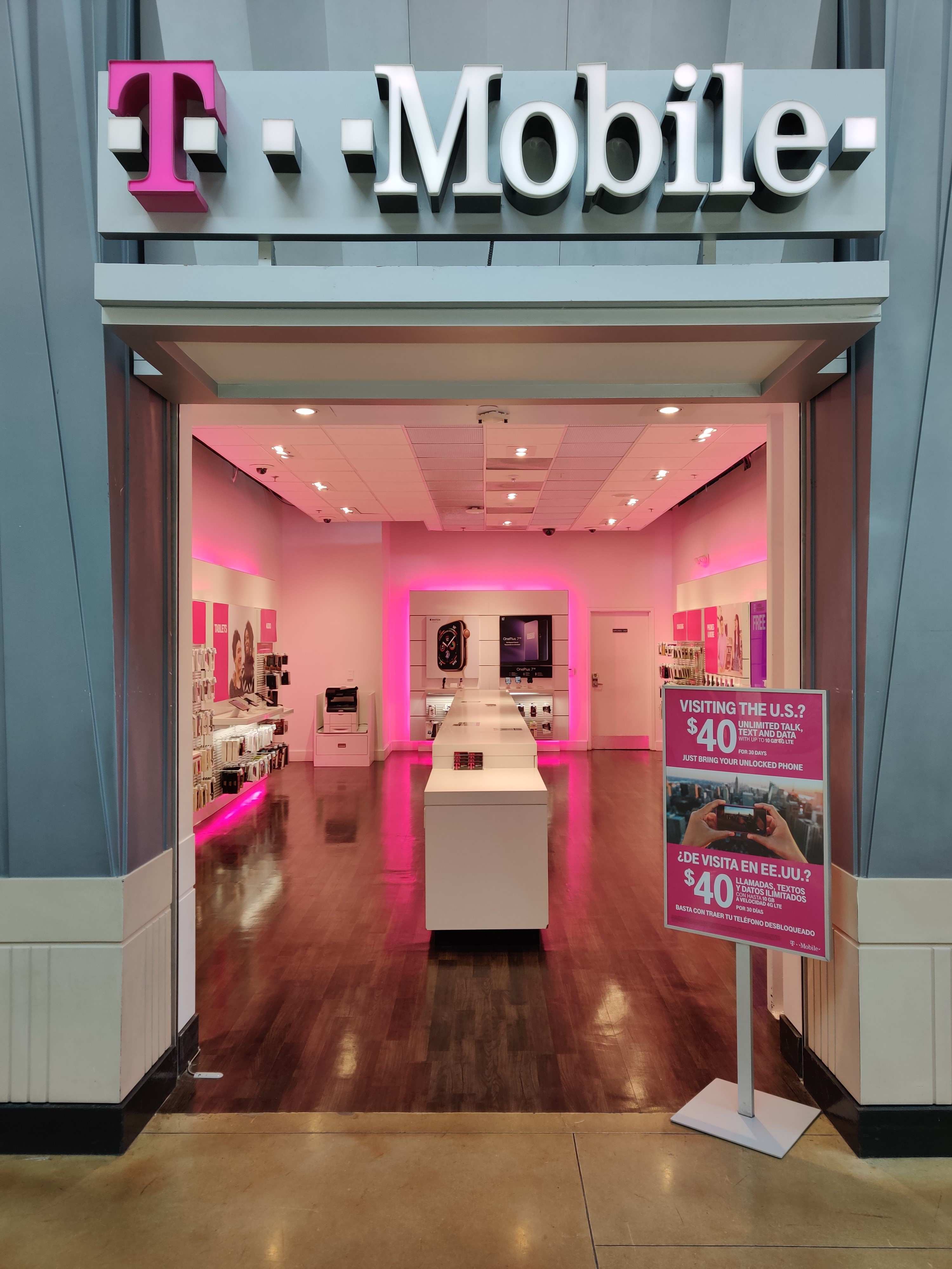 T Mobile Store At Nw 12th St Ste 117 Miami Fl T Mobile
