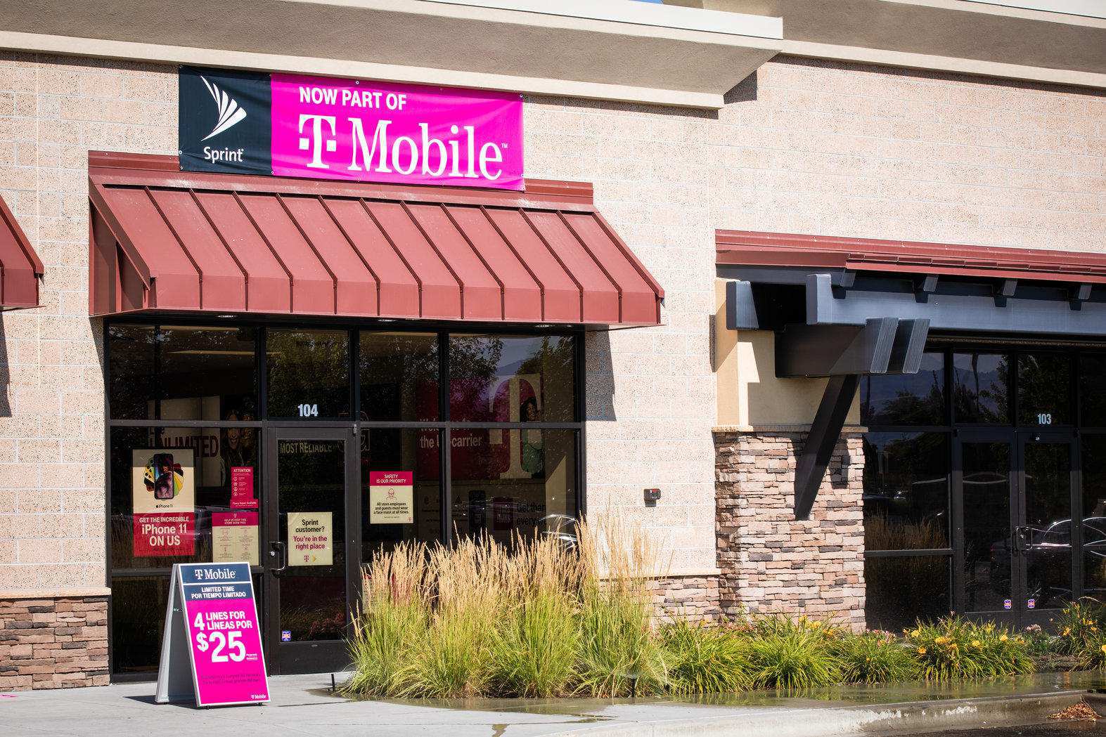 T Mobile Store At 2575 E League City Pkwy 150 League City Tx T Mobile