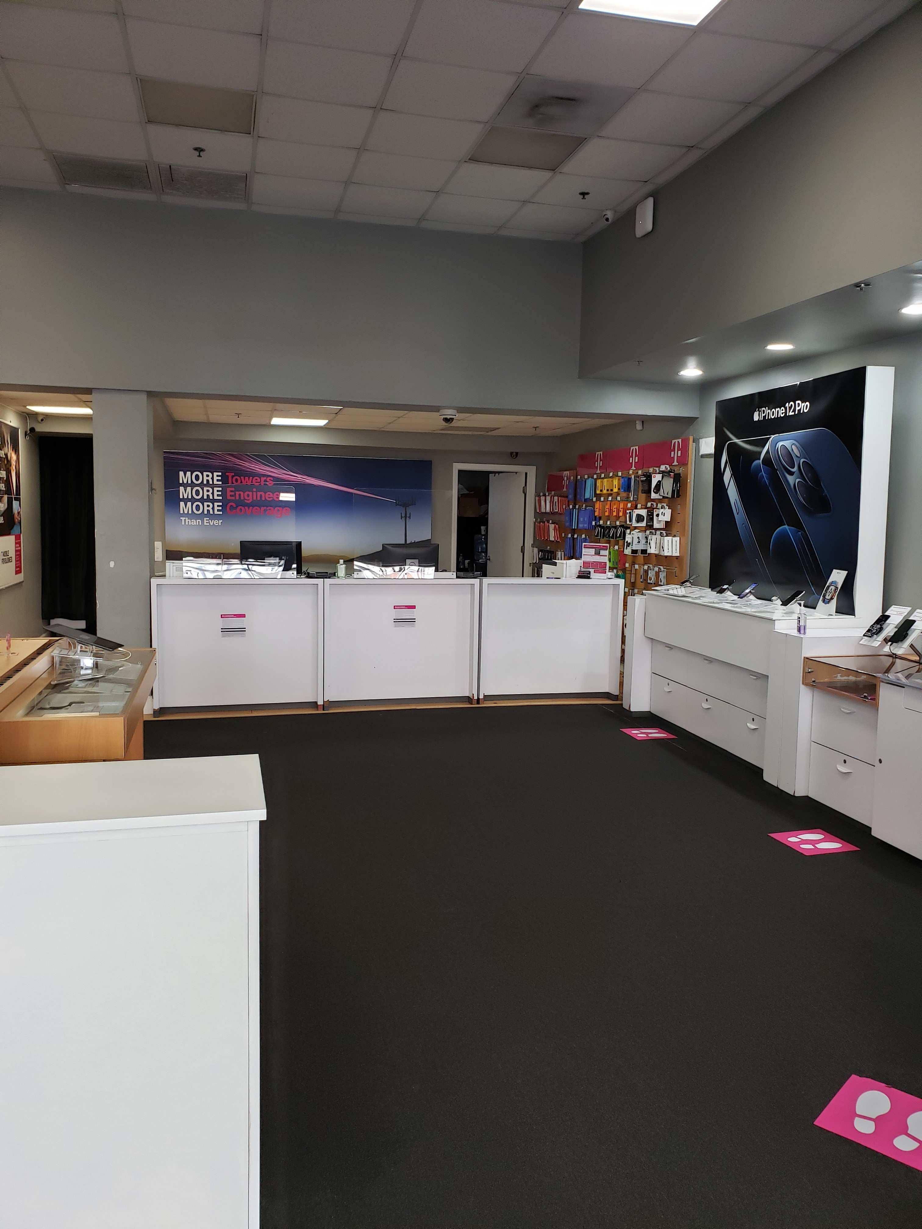 T Mobile Store At 377 George St New Brunswick Nj T Mobile