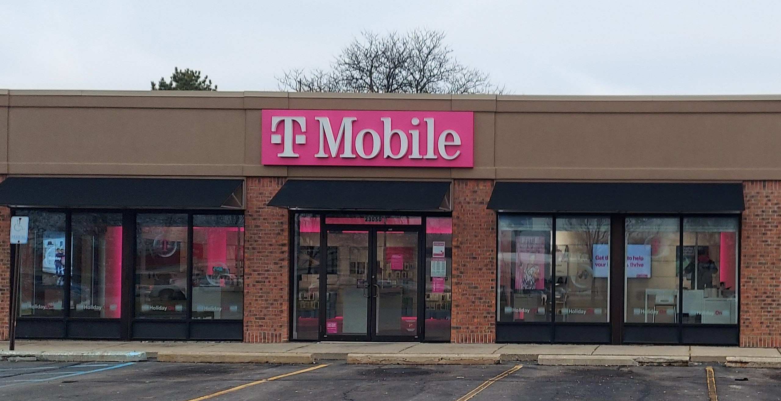 T Mobile Store Repair Center At 23050 Michigan Ave In Dearborn T Mobile T Mobile Store Repair Center At 23050 Michigan Ave In Dearborn T Mobile
