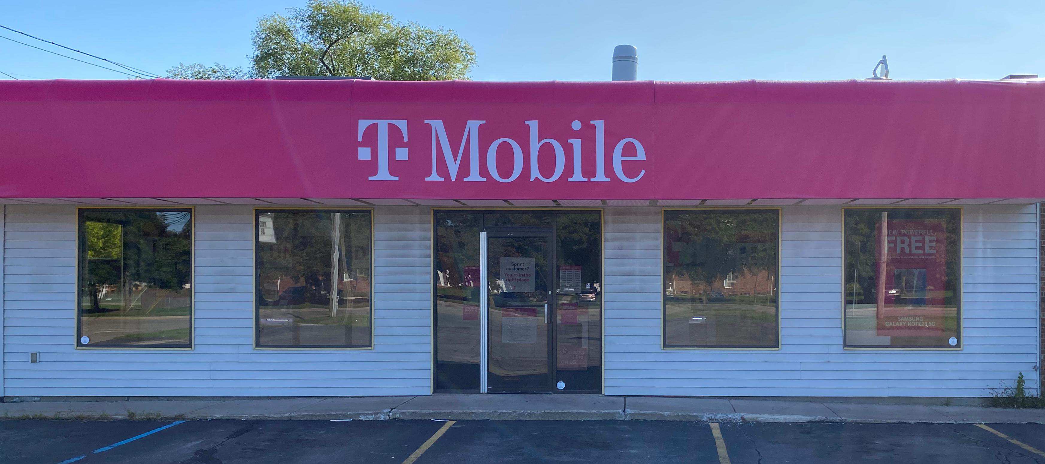 T Mobile Store At 701 S State Rd Davison Mi T Mobile