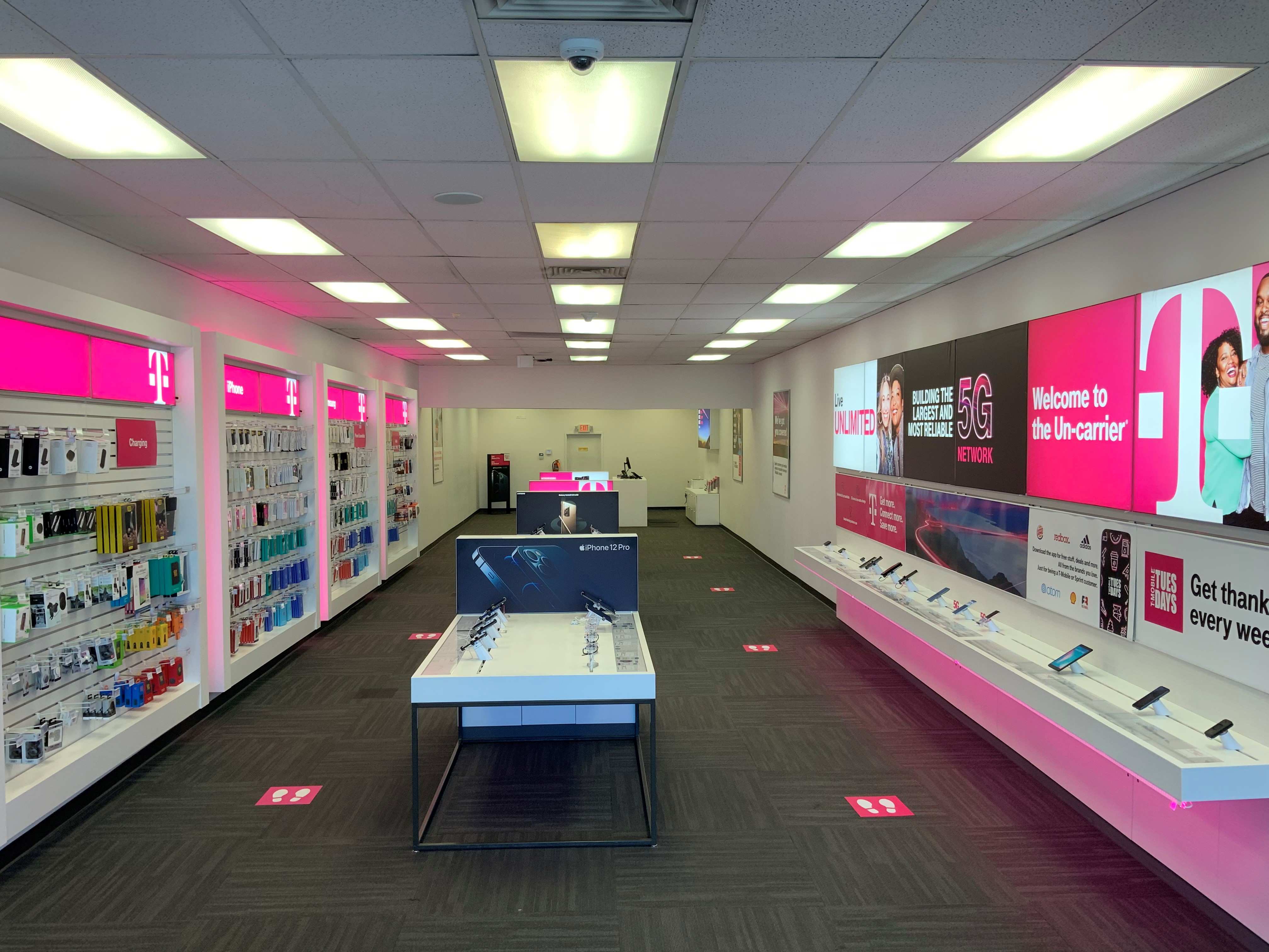 T-Mobile Store at 8541 Winton Rd, Cincinnati, OH | T-Mobile